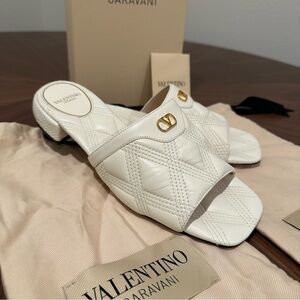 Valentino Garavani Quiltie 67 Quilted Nappa Leather 20mm Slide Sandal